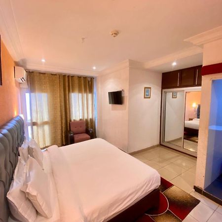 Fini Hotel Bobende Limbe Eksteriør billede