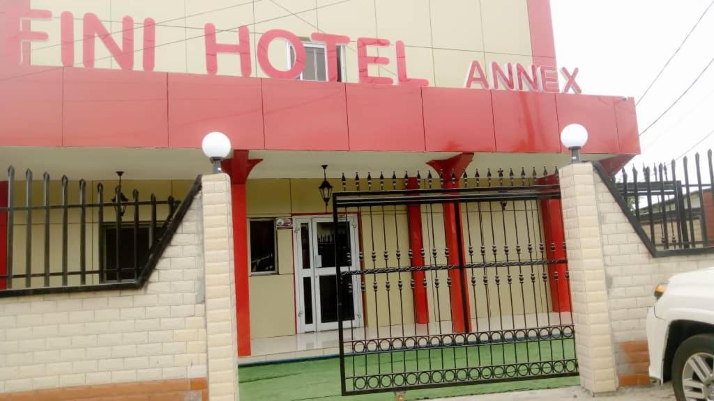 Fini Hotel Bobende Limbe Eksteriør billede