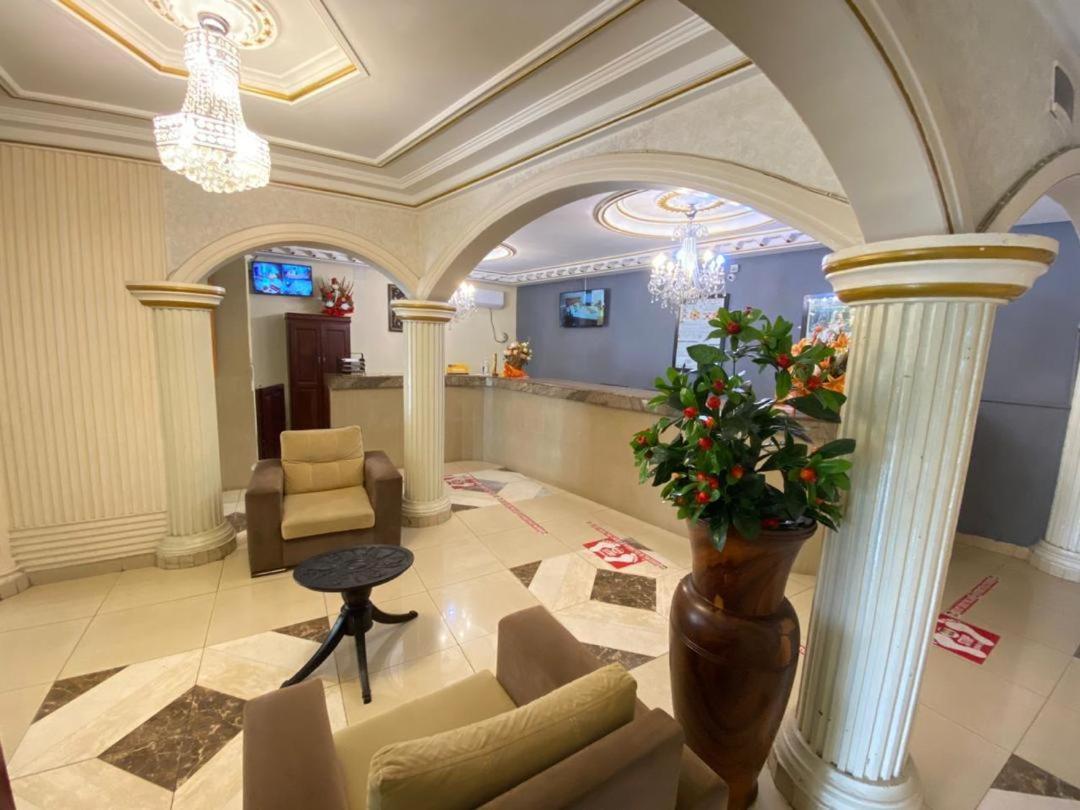 Fini Hotel Bobende Limbe Eksteriør billede