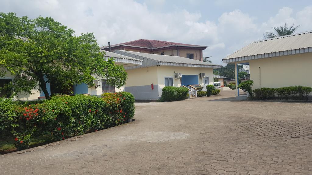 Fini Hotel Bobende Limbe Eksteriør billede