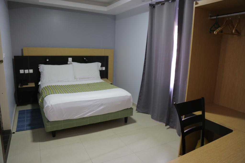 Fini Hotel Bobende Limbe Eksteriør billede